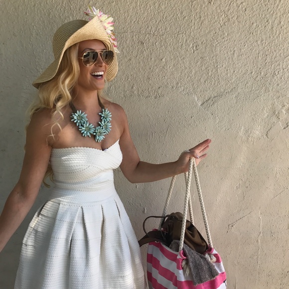 Beautiful Tube Dress - Picture 1 of 3